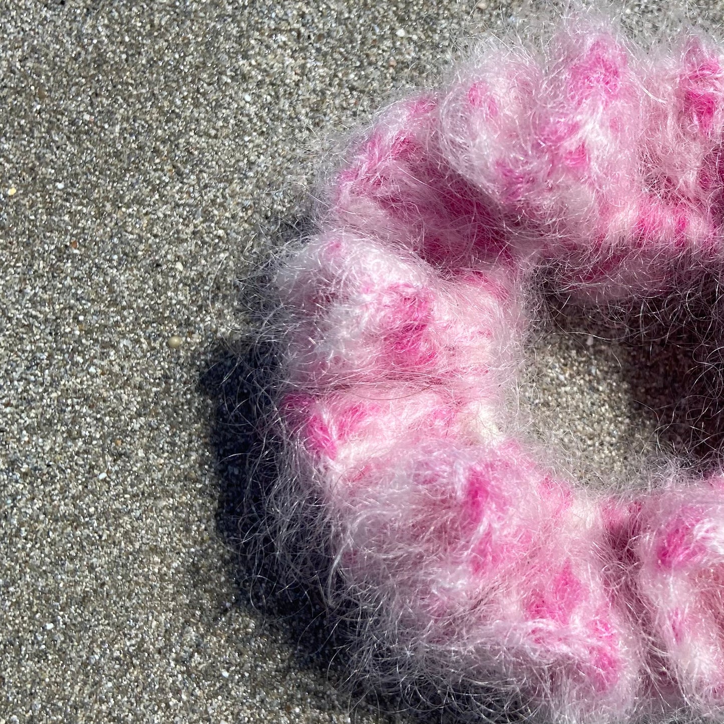 LEOPARD ROSE - THE SCRUNCHY